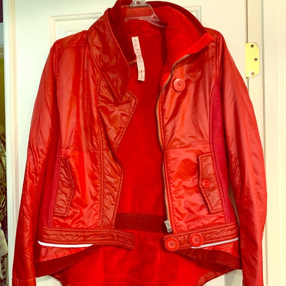 lululemon red jacket